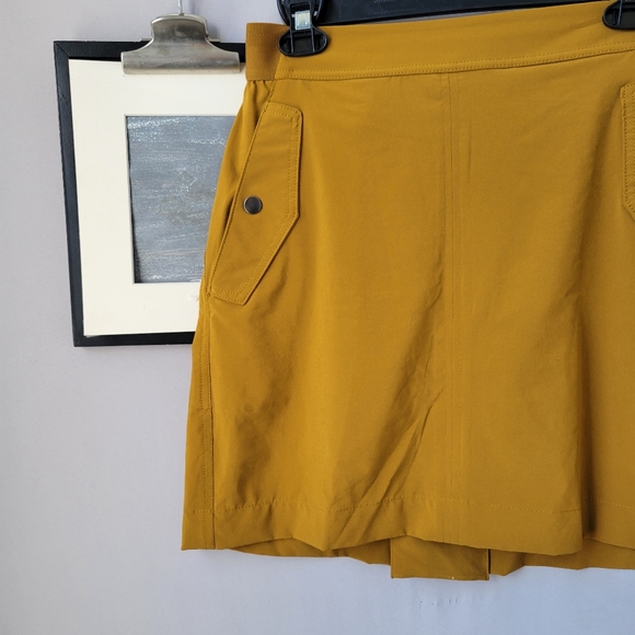 Athleta Vienna Cargo Jupe Skort Brass Yellow  4 - Picture 5 of 11